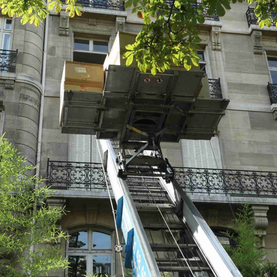 Möbeltransport Schrägaufzug